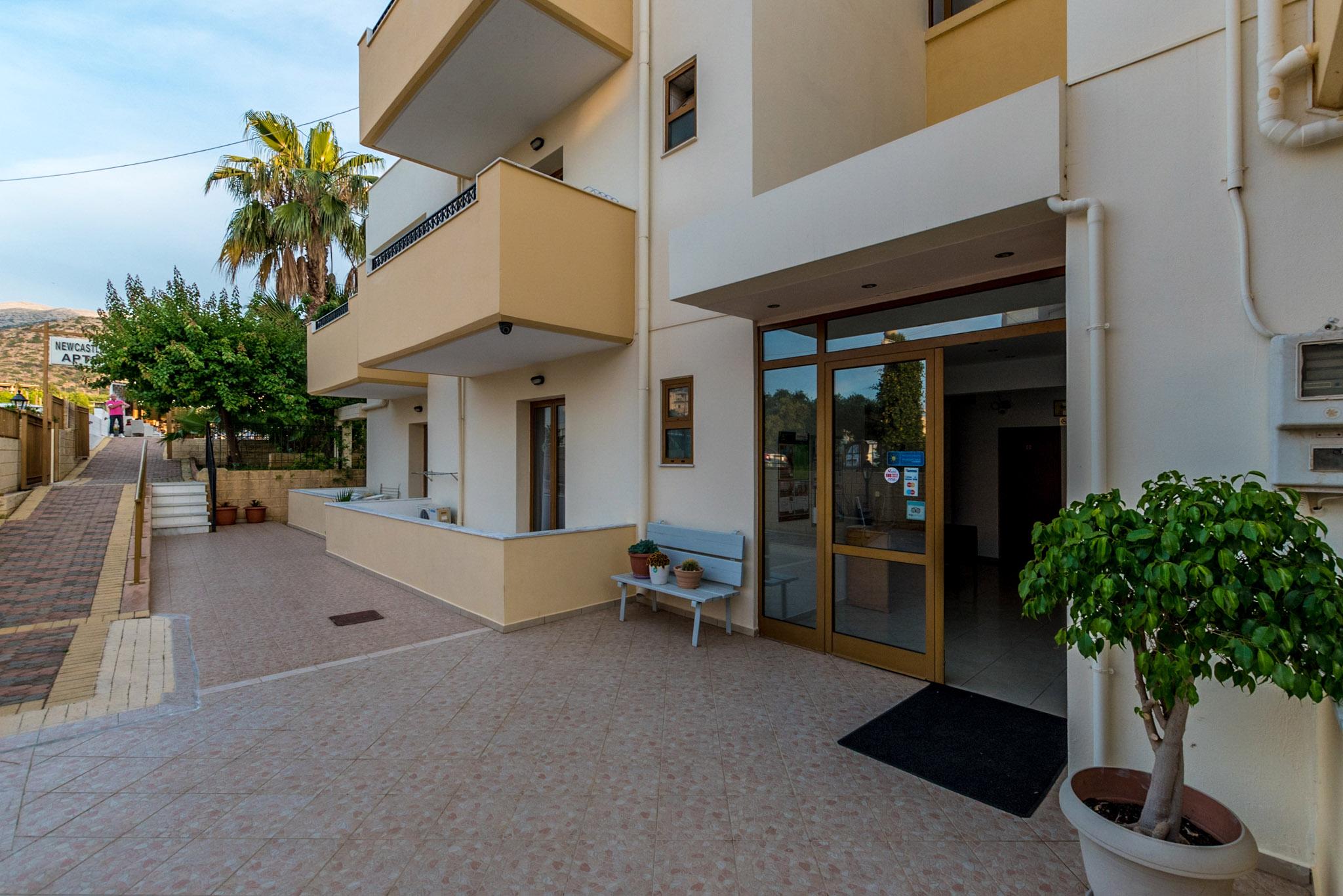 Newcastle Studios Malia  Exterior photo